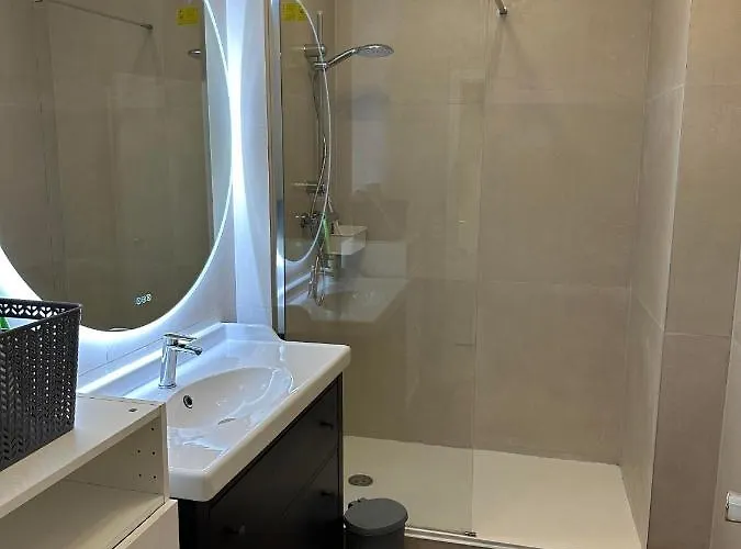 Cathedral Hypercenter 3 Min Train Station Apartamento *